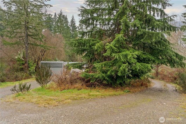 141 E Rasor Place, Belfair, WA 98528