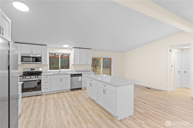 141 E Rasor Place, Belfair, WA 98528