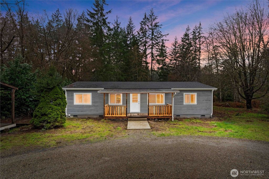 141 E Rasor Place, Belfair, WA 98528