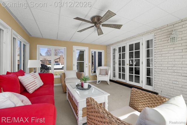 38621 Santa Barbara Street, Clinton Charter Township, MI 48036