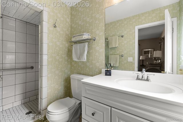 38621 Santa Barbara Street, Clinton Charter Township, MI 48036