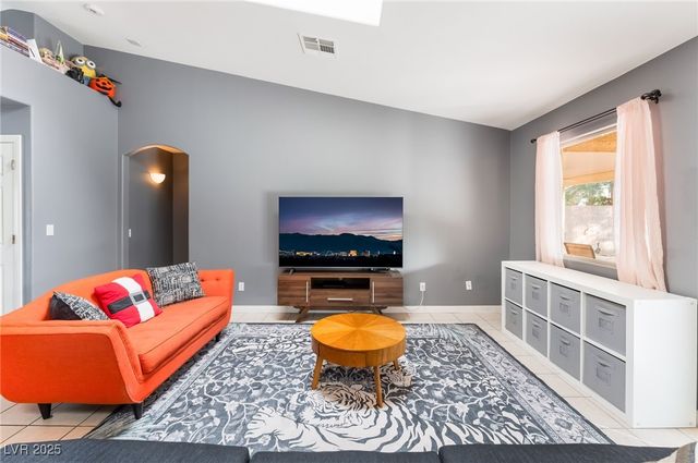 5721 Little Lake Avenue, Las Vegas, NV 89122