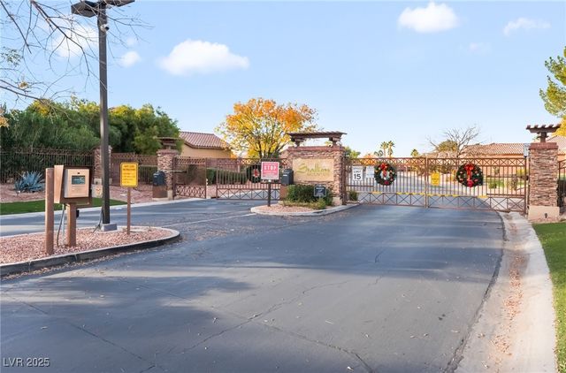 5721 Little Lake Avenue, Las Vegas, NV 89122