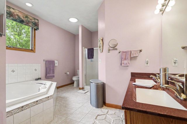 206 Canterbury Park, Battle Creek, MI 49015