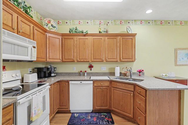 206 Canterbury Park, Battle Creek, MI 49015