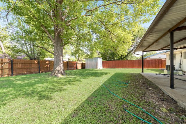 1108 Anthony Drive, Ennis, TX 75119