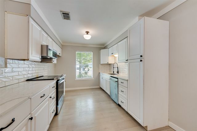 1108 Anthony Drive, Ennis, TX 75119