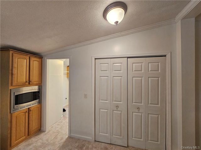 3 Wildwood Lane, Wallkill, NY 12589