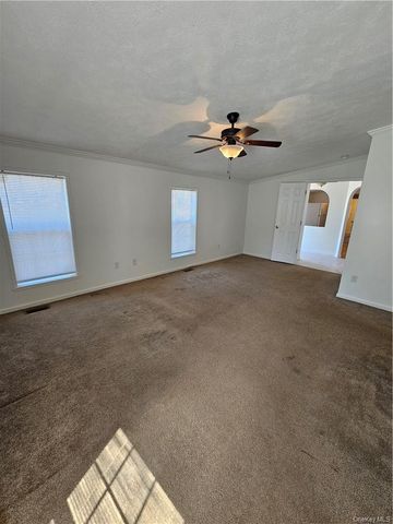 3 Wildwood Lane, Wallkill, NY 12589