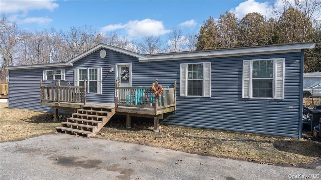 3 Wildwood Lane, Wallkill, NY 12589