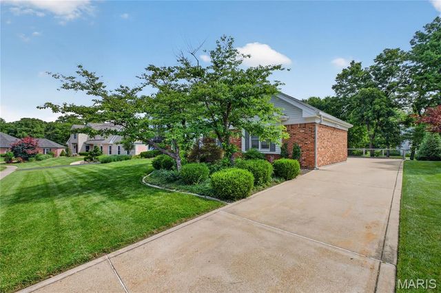 1841 Winter Run Court, Chesterfield, MO 63017