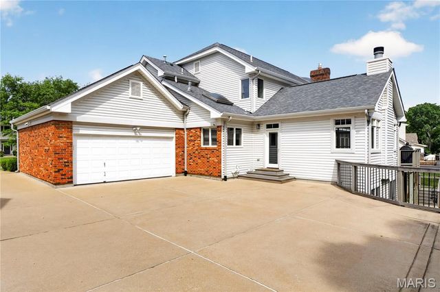1841 Winter Run Court, Chesterfield, MO 63017