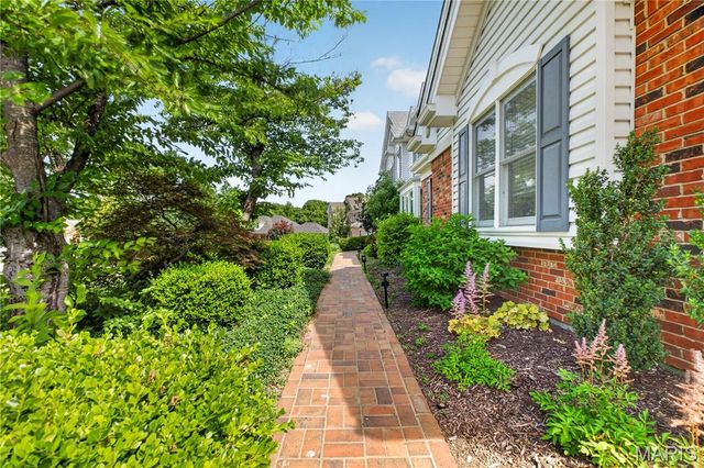 1841 Winter Run Court, Chesterfield, MO 63017