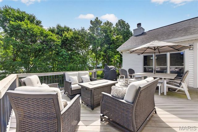 1841 Winter Run Court, Chesterfield, MO 63017