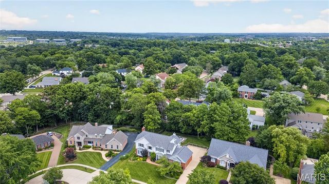 1841 Winter Run Court, Chesterfield, MO 63017