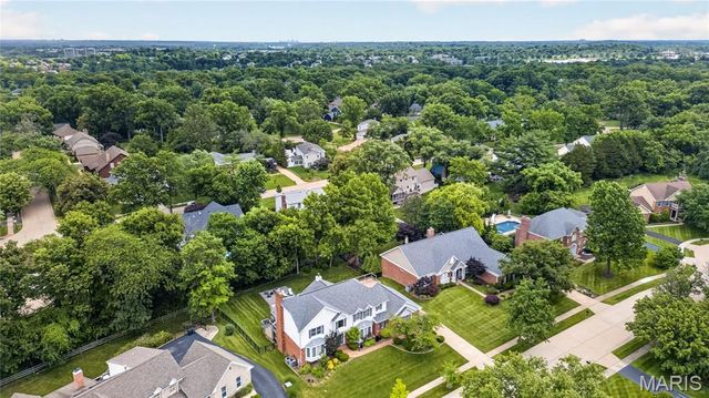 1841 Winter Run Court, Chesterfield, MO 63017