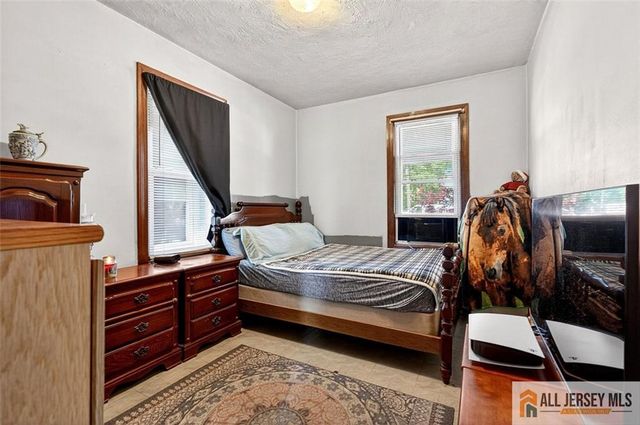 948 Rahway Avenue, Avenel, NJ 07001