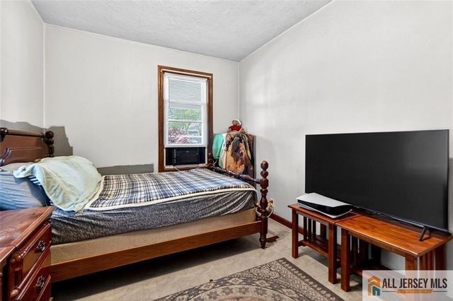 948 Rahway Avenue, Avenel, NJ 07001