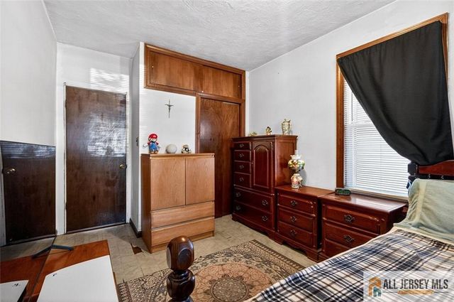 948 Rahway Avenue, Avenel, NJ 07001
