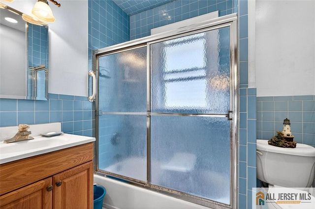 948 Rahway Avenue, Avenel, NJ 07001