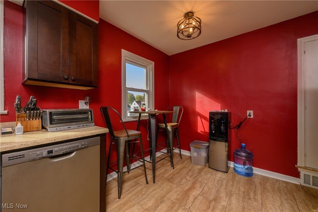 1624 34th Street NE, Canton, OH 44714