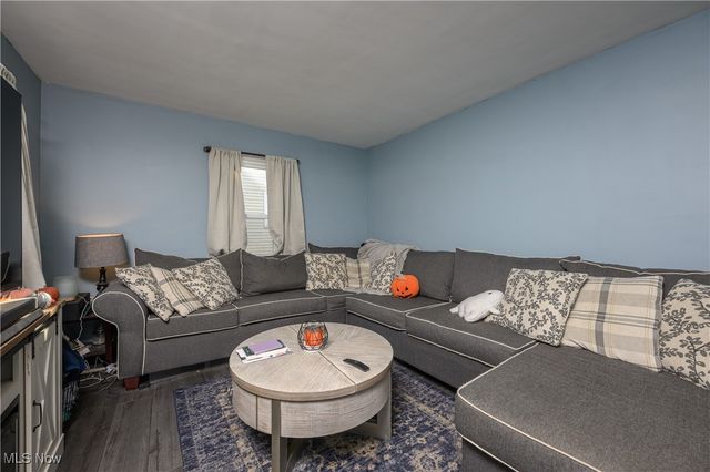 1624 34th Street NE, Canton, OH 44714