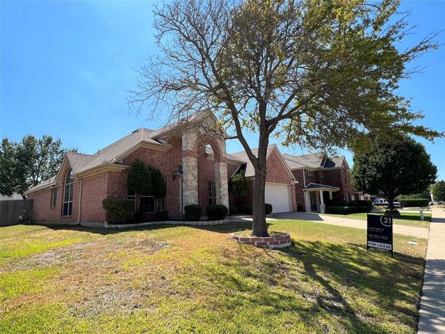 429 N Waterford Oaks Drive, Cedar Hill, TX 75104
