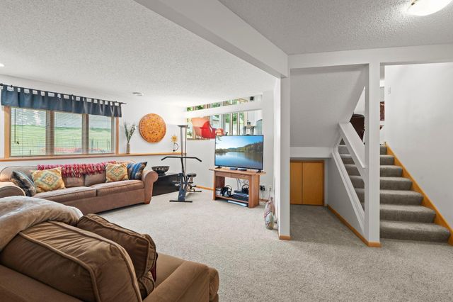 12046 94th Avenue N, Maple Grove, MN 55369