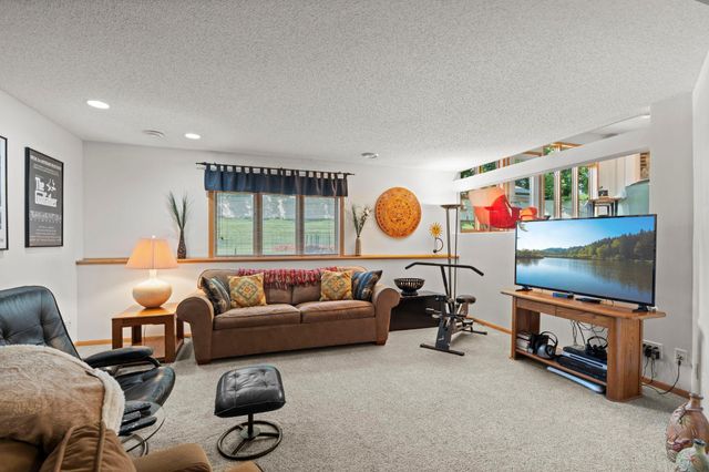 12046 94th Avenue N, Maple Grove, MN 55369