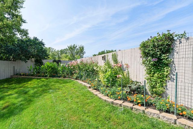12046 94th Avenue N, Maple Grove, MN 55369