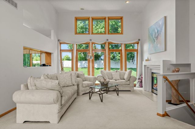 12046 94th Avenue N, Maple Grove, MN 55369