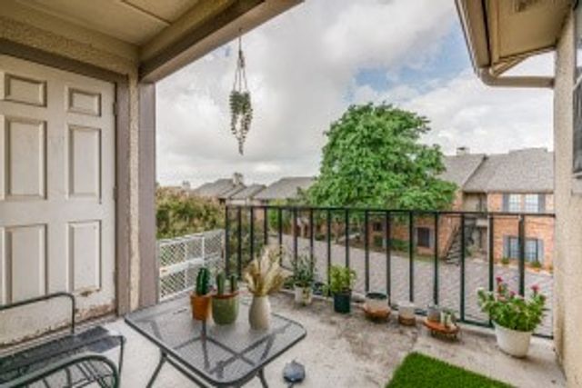 2835 Keller Springs Road 1102, Carrollton, TX 75006