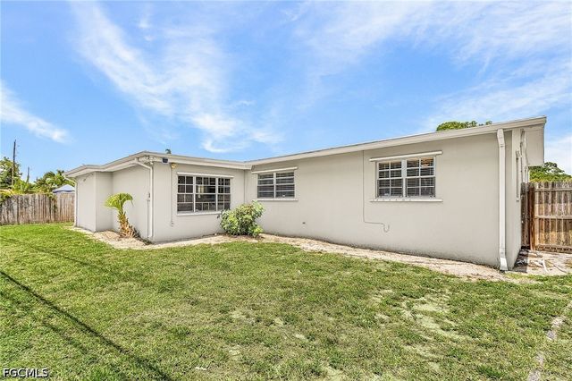 4360 Lagg AVE, Fort Myers, FL 33901