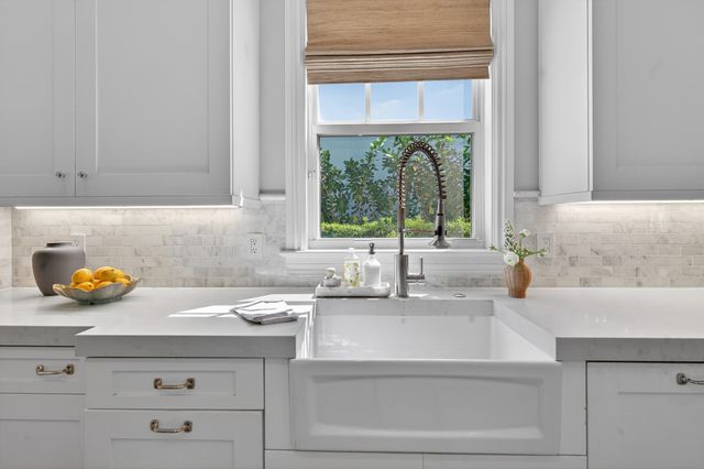 2560 Estates Drive, North Palm Beach, FL 33410