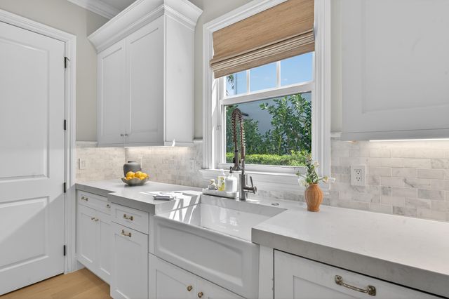 2560 Estates Drive, North Palm Beach, FL 33410