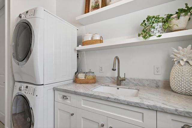 2560 Estates Drive, North Palm Beach, FL 33410