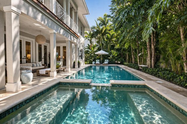 2560 Estates Drive, North Palm Beach, FL 33410