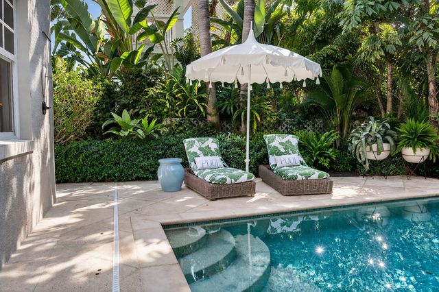 2560 Estates Drive, North Palm Beach, FL 33410