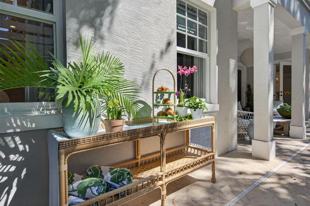 2560 Estates Drive, North Palm Beach, FL 33410