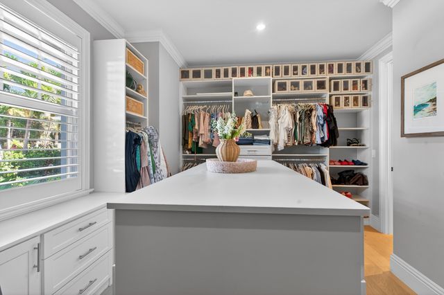 2560 Estates Drive, North Palm Beach, FL 33410