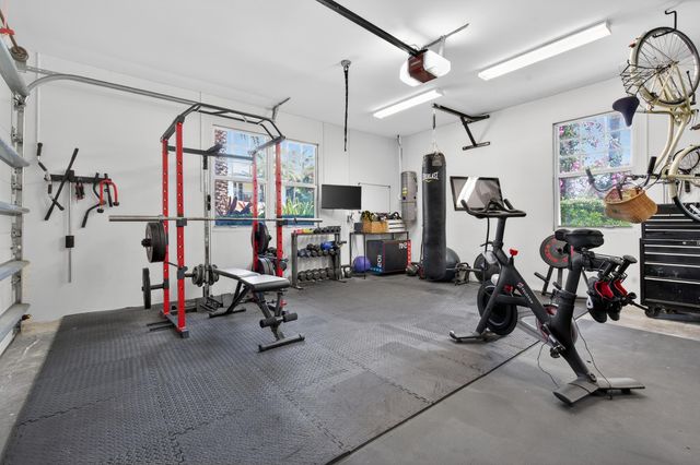 2560 Estates Drive, North Palm Beach, FL 33410