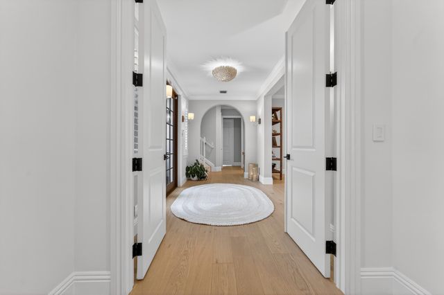 2560 Estates Drive, North Palm Beach, FL 33410