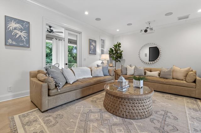 2560 Estates Drive, North Palm Beach, FL 33410