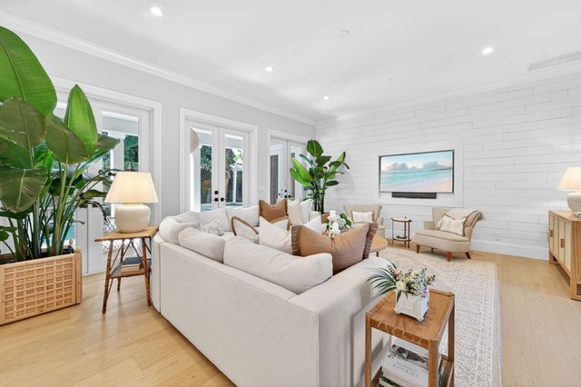 2560 Estates Drive, North Palm Beach, FL 33410