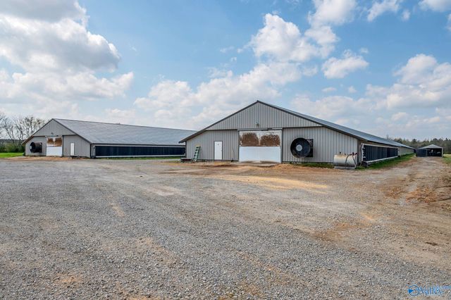 875 County Road 132, Town Creek, AL 35675