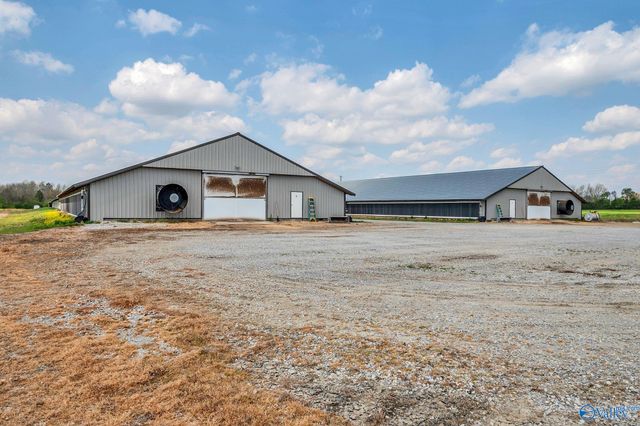 875 County Road 132, Town Creek, AL 35675