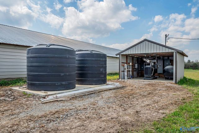 875 County Road 132, Town Creek, AL 35675