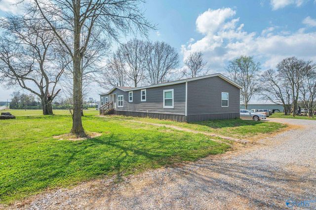 875 County Road 132, Town Creek, AL 35675