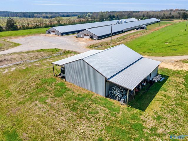 875 County Road 132, Town Creek, AL 35675