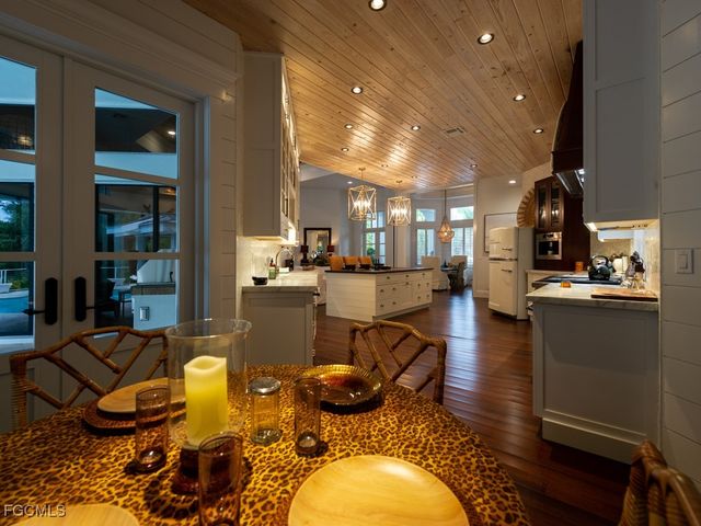 2388 Wulfert RD, Sanibel, FL 33957